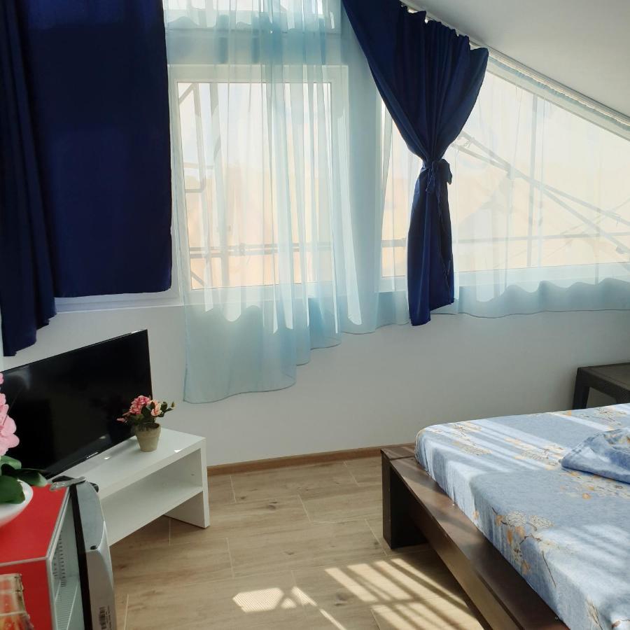 Vila Restaurant Angellys Tuzla Buitenkant foto